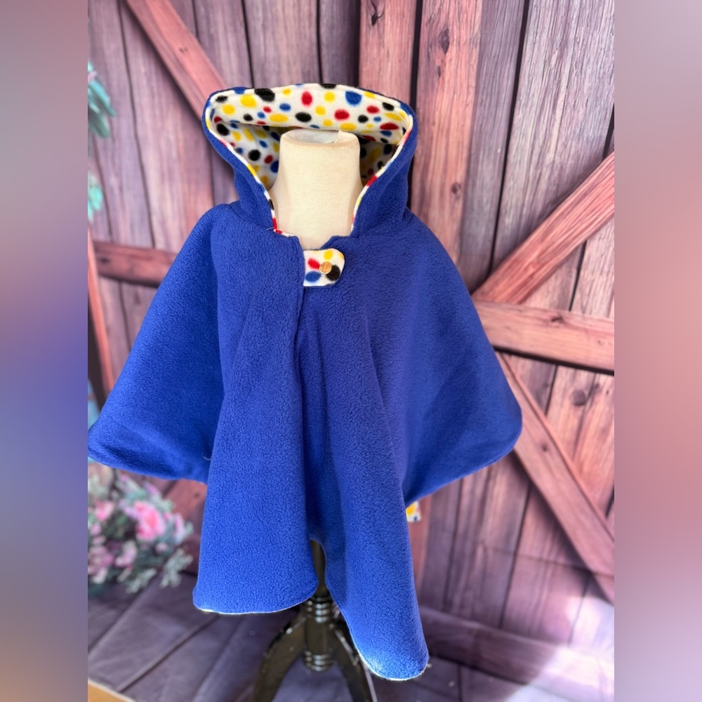 Adorable Hooded Car Seat Poncho